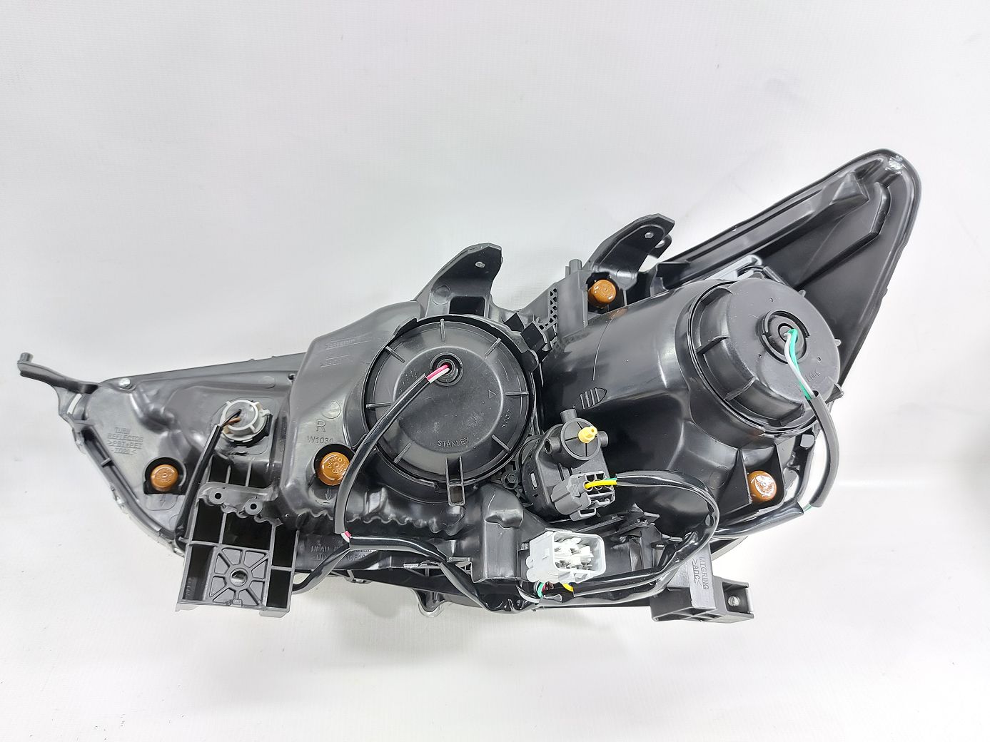 Фары головного света Фара передняя правая Mitsubishi ASX 2013-2018 8301B588 Mitsubishi ASX 4