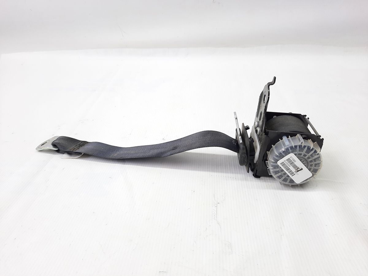 Sentra. Ремень безопасности задний левый/правый Nissan Sentra 2013-2019 888443RM8A Nissan Sentra