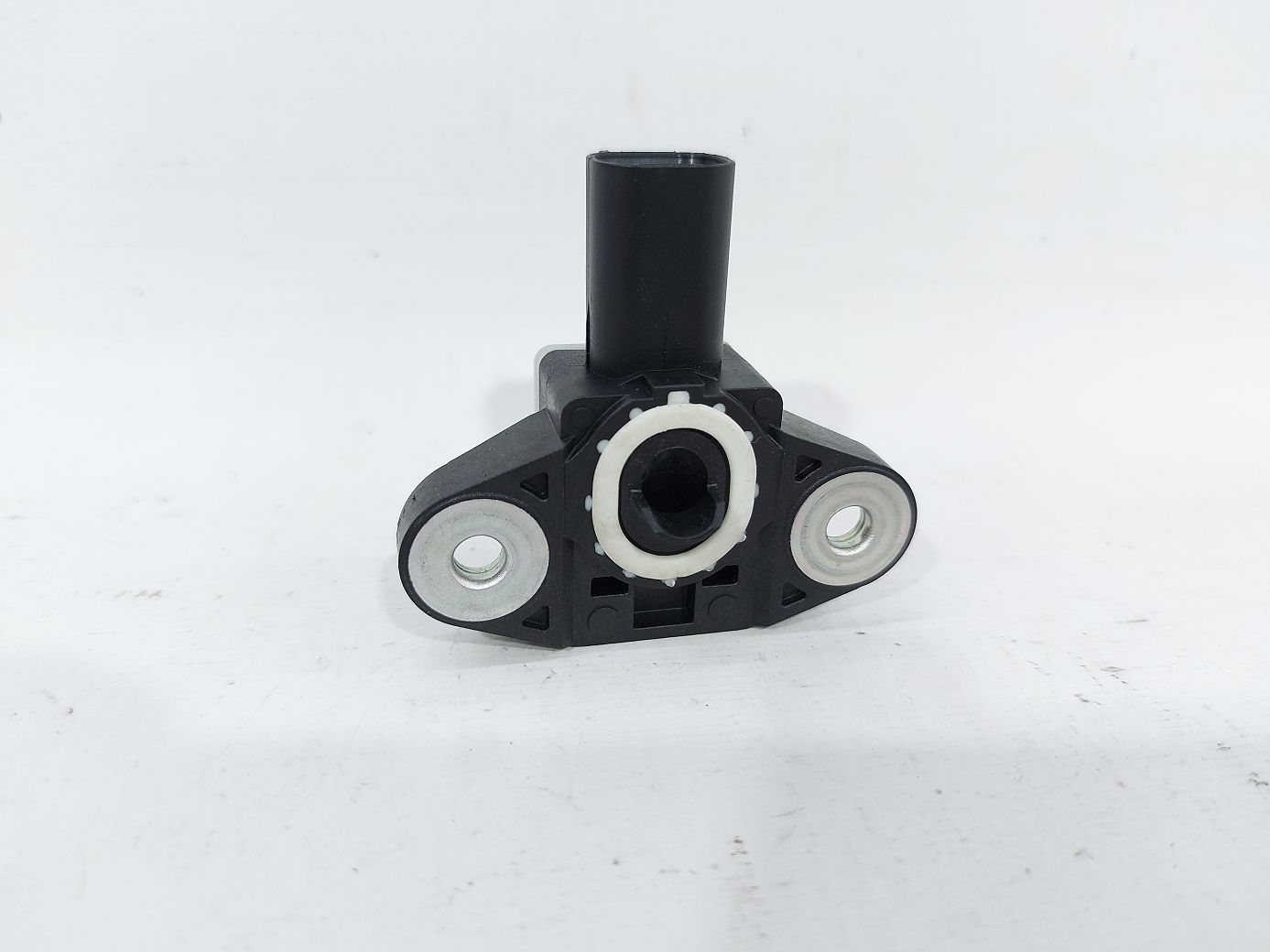 Sonata Датчик удара двери передней левой/правой Hyundai Sonata 2011-2015 959201M200 Hyundai Sonata 2