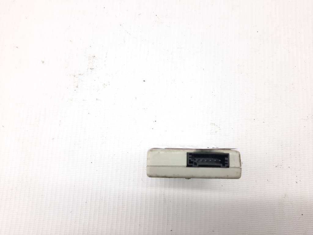 7 series Перешкодний фільтр антенний BMW 7 2012 65209140179 BMW 7 2