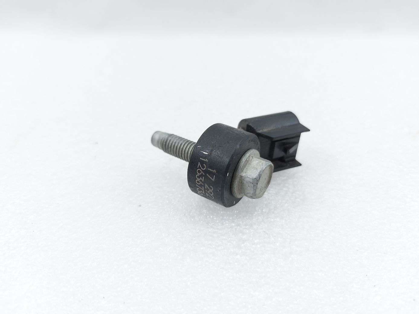 Malibu. Датчик детонації Chevrolet Malibu 2016-2021 12636736 Chevrolet Malibu