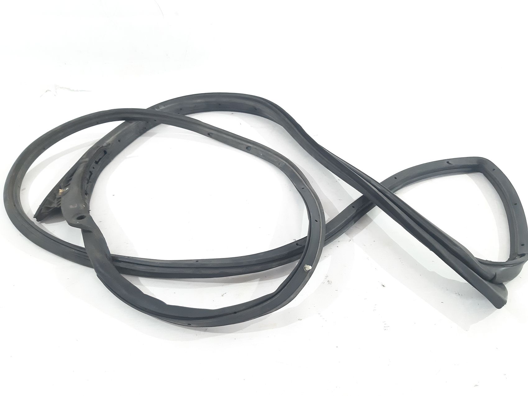 Compass Ущільнювальна гумка дверей передньої лівої Jeep Compass 2007-2017 5074645AF Jeep Compass 5