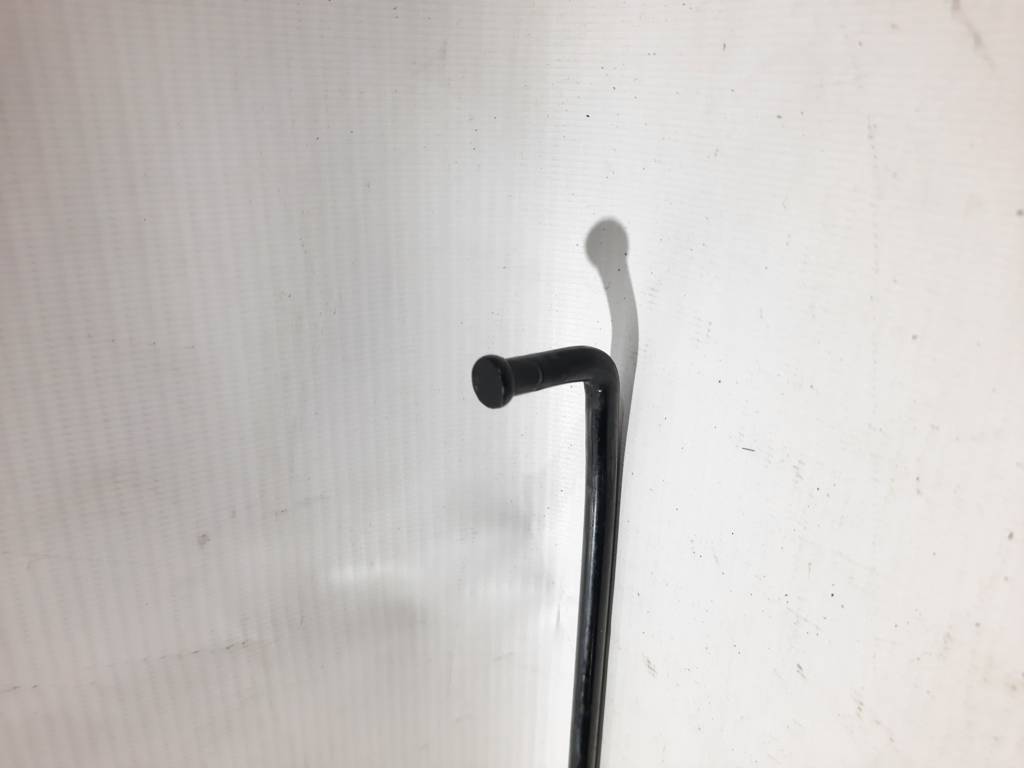 Veloster Упор капота Hyundai Veloster 2012-2013 81170-2V000 Hyundai Veloster 3 Veloster Упор капота Hyundai Veloster 2012-2013 81170-2V000 Hyundai Veloster 3