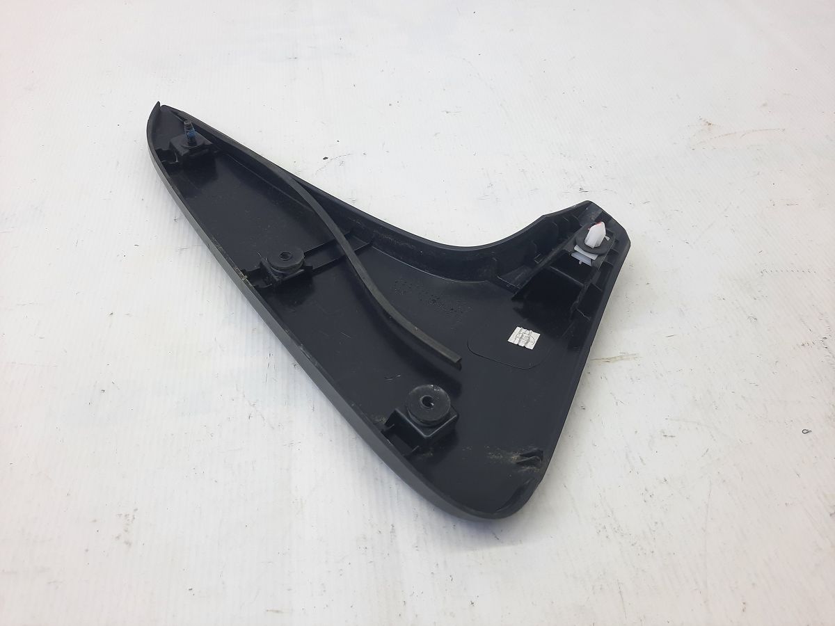 Trax Молдинг крышки багажника наружный левый Chevrolet Trax 2015-2021 95316367 Chevrolet Trax 3