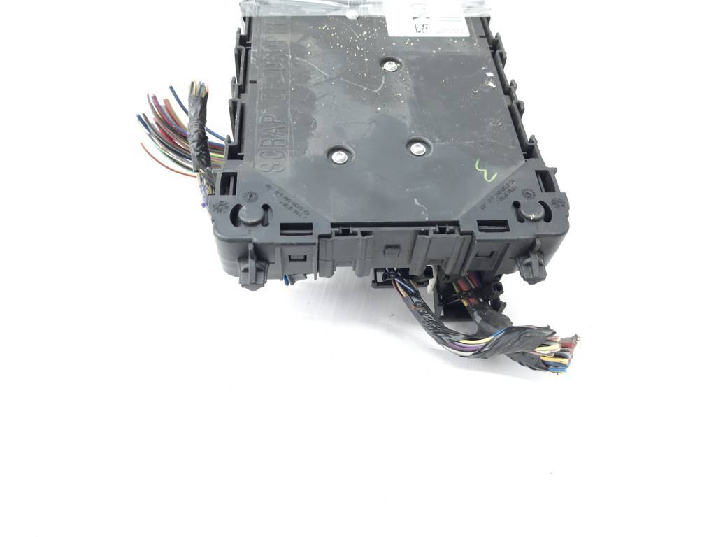 Fusion Блок предохранителей моторного отсека Ford Fusion 2014 DG9T15604 Ford Fusion 10