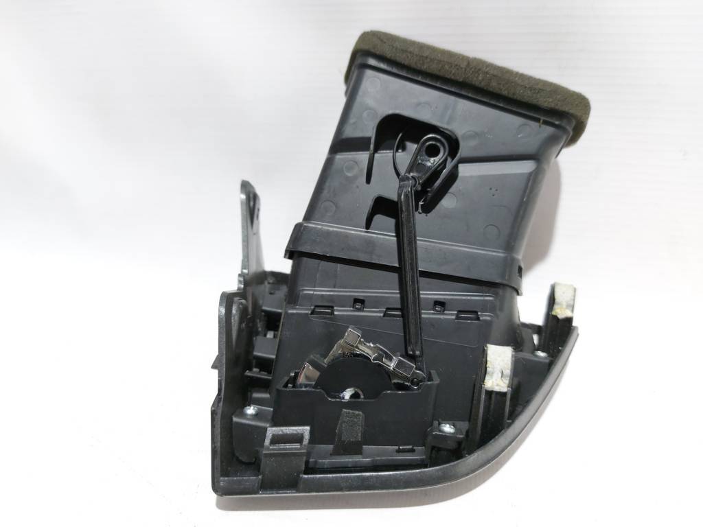 Veloster Решітка повітроводу торпеди права Hyundai Veloster 2012-2017 97490-2V000-RDR Hyundai Veloster 4