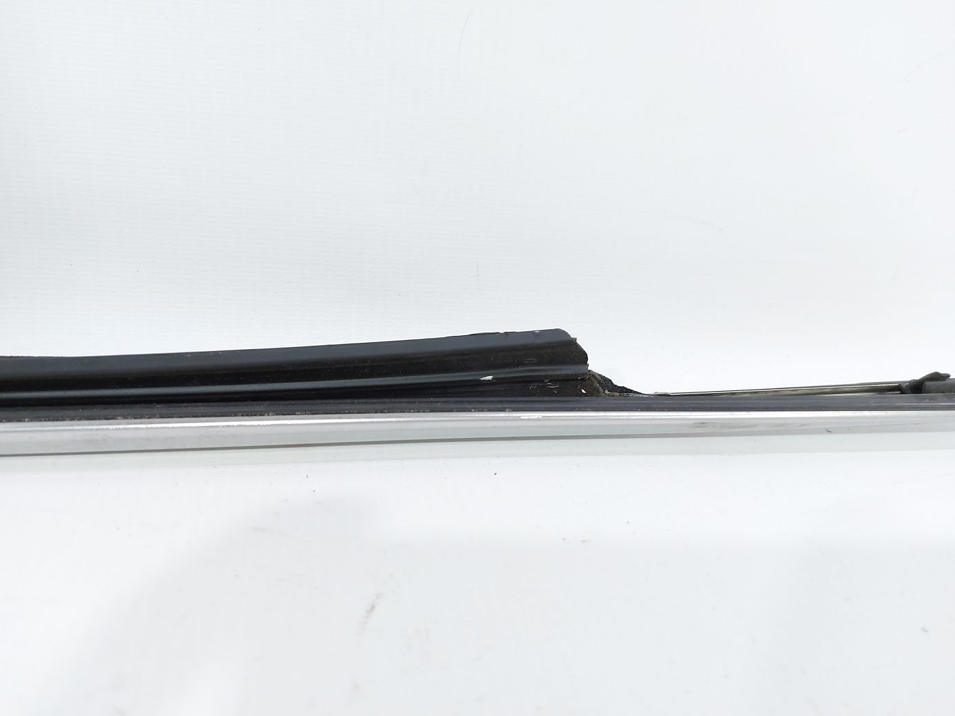 Sonata Ущільнювальна гумка скла двері задньої правої зовнішня (хром) Hyundai Sonata 2011-2015 832203S000 Hyundai Sonata 5 Sonata Ущільнювальна гумка скла двері задньої правої зовнішня (хром) Hyundai Sonata 2011-2015 832203S000 Hyundai Sonata 5