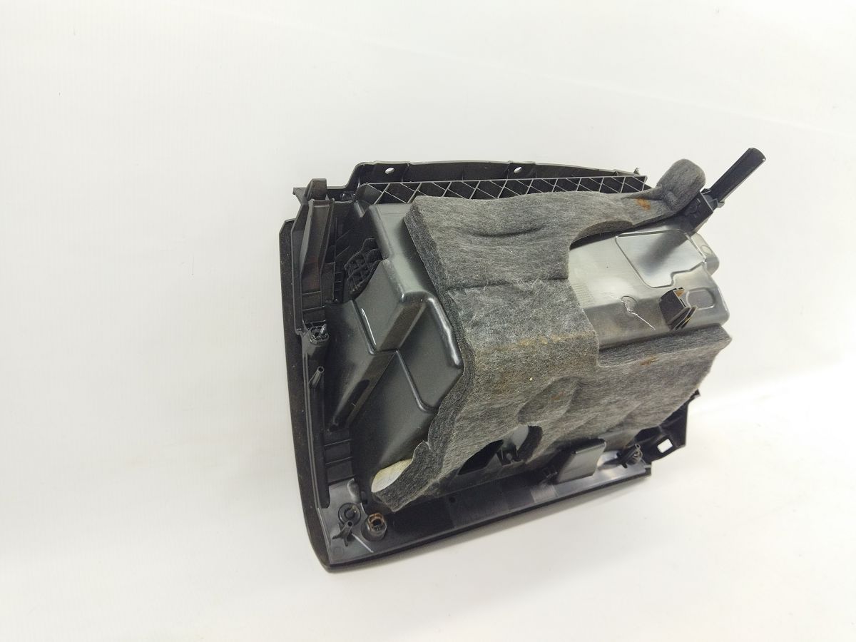 Regal Бардачок Buick Regal 2014-2017 23438258 Buick Regal 6