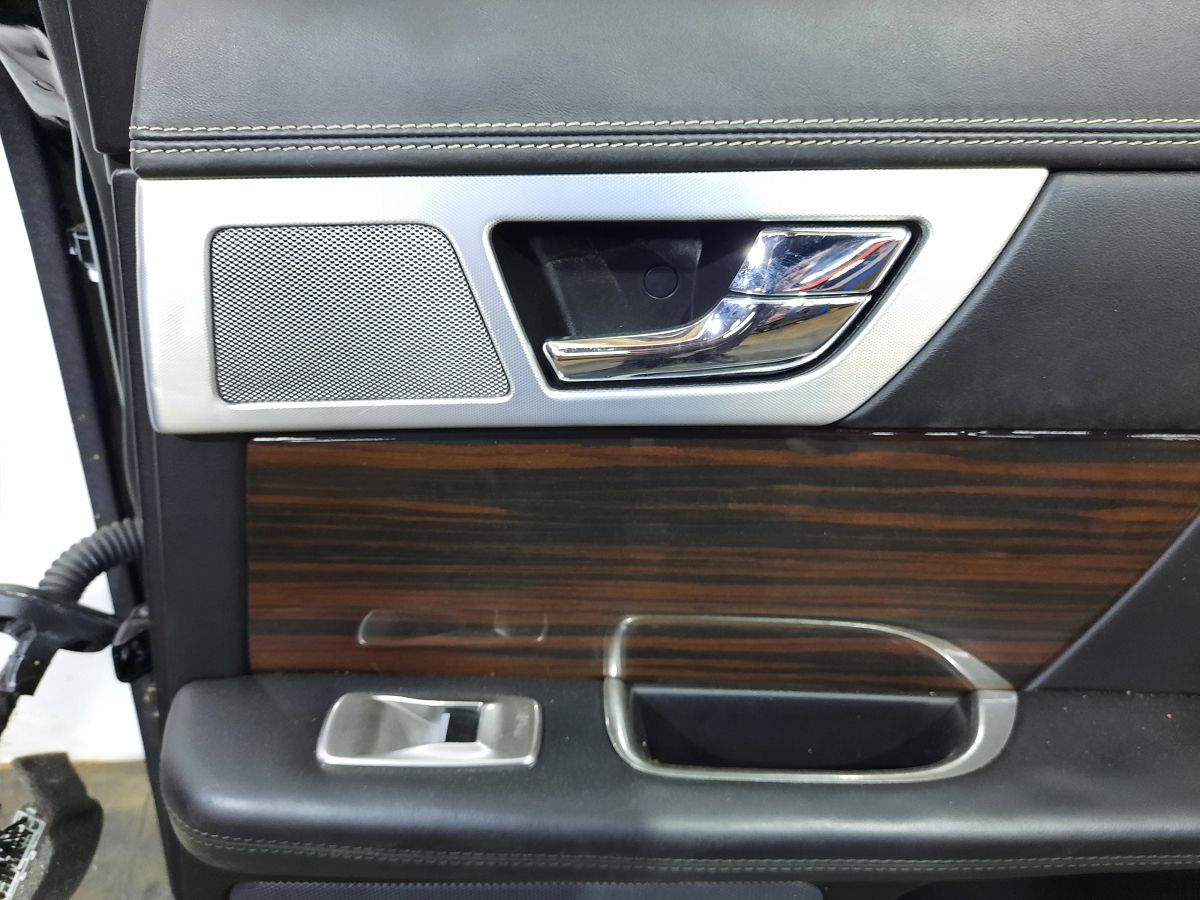 Xf Двері задні права Jaguar XF 2009-2015 C2Z2013 Jaguar XF 9