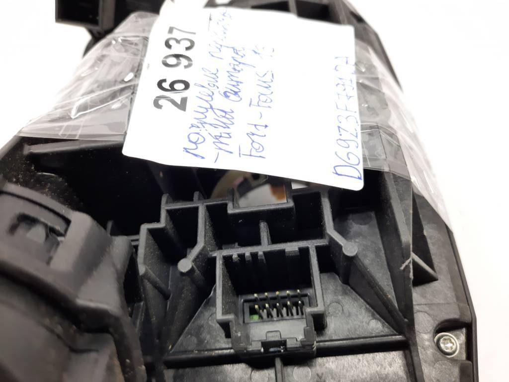 Focus Підручні перемикачі (гітара) Ford Focus 2013 DG9Z3F791DA Ford Focus 3 Focus Підручні перемикачі (гітара) Ford Focus 2013 DG9Z3F791DA Ford Focus 3