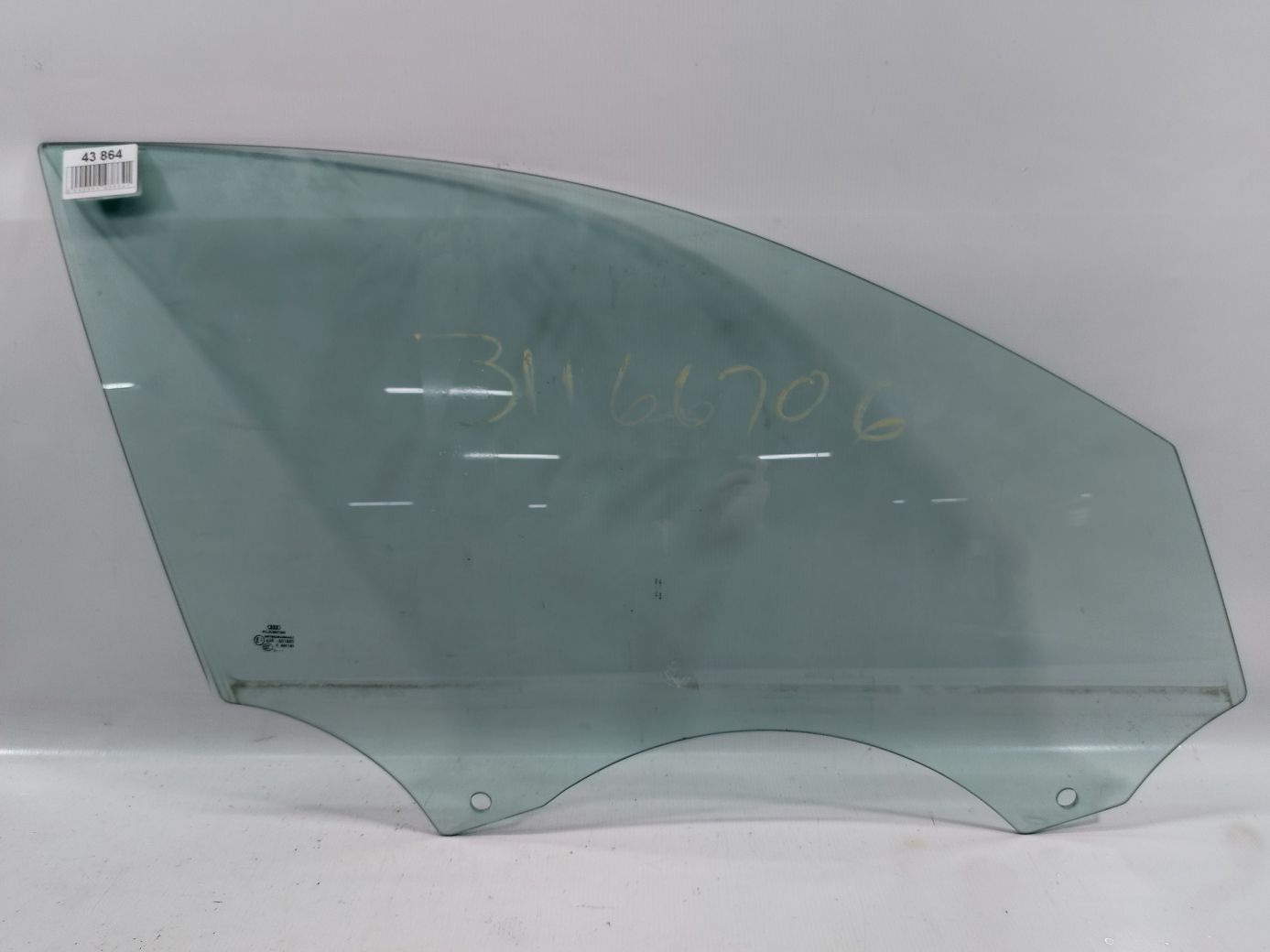 A4 Скло дверей передньої правої Audi A4 2011-2016 8K0845202D Audi A4 1