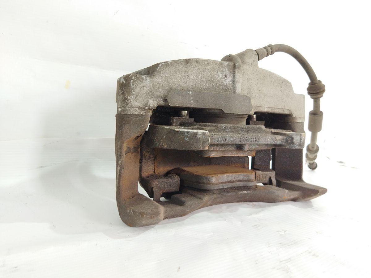 S60 Супорт гальмівний передній правий Volvo S60 2011-2018 36000150 Volvo S60 2