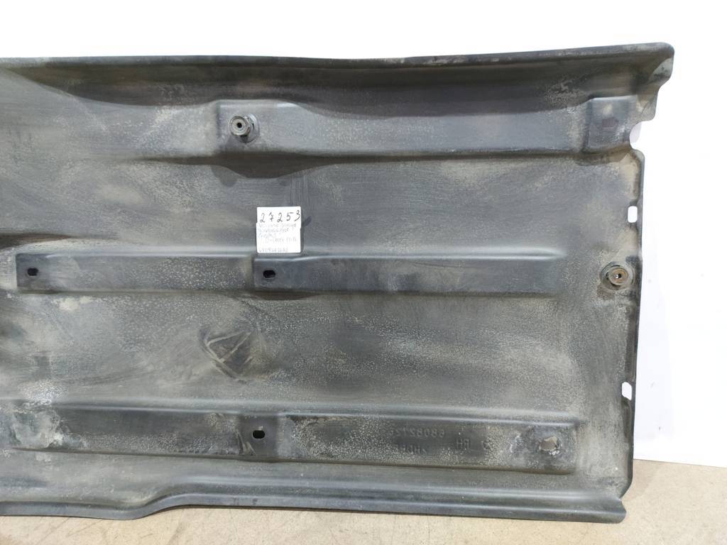 Dart Захист днища центральний правий Dodge Dart 2013-2019 68082726AE Dodge Dart 11