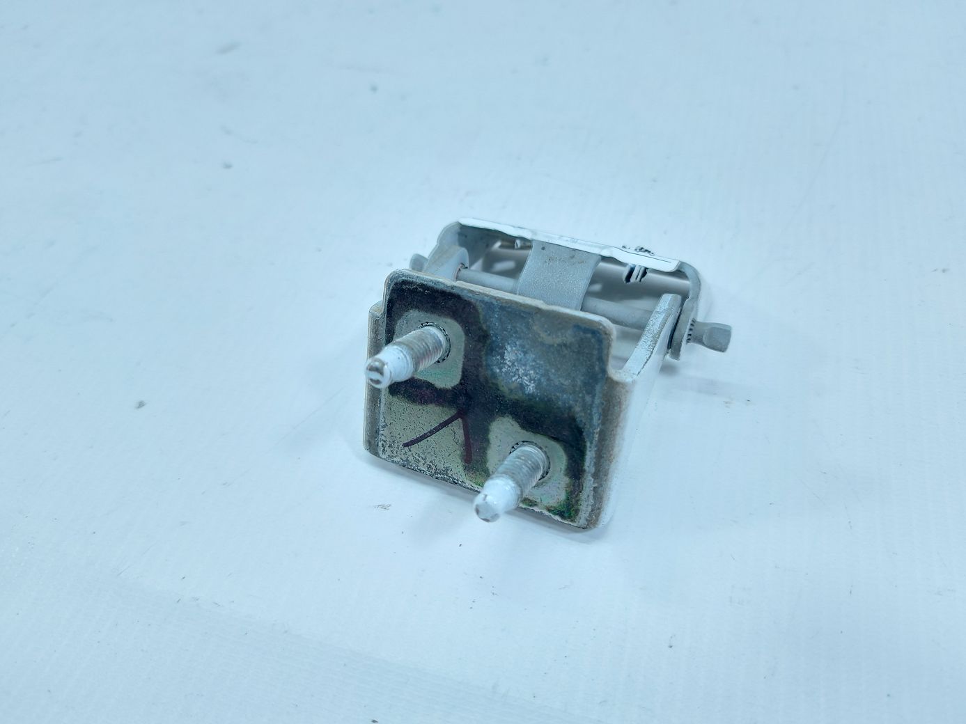 Focus Петля крышки багажника левая Ford Focus 2012-2018 CP9Z5842901A Ford Focus 3 Focus Петля крышки багажника левая Ford Focus 2012-2018 CP9Z5842901A Ford Focus 3