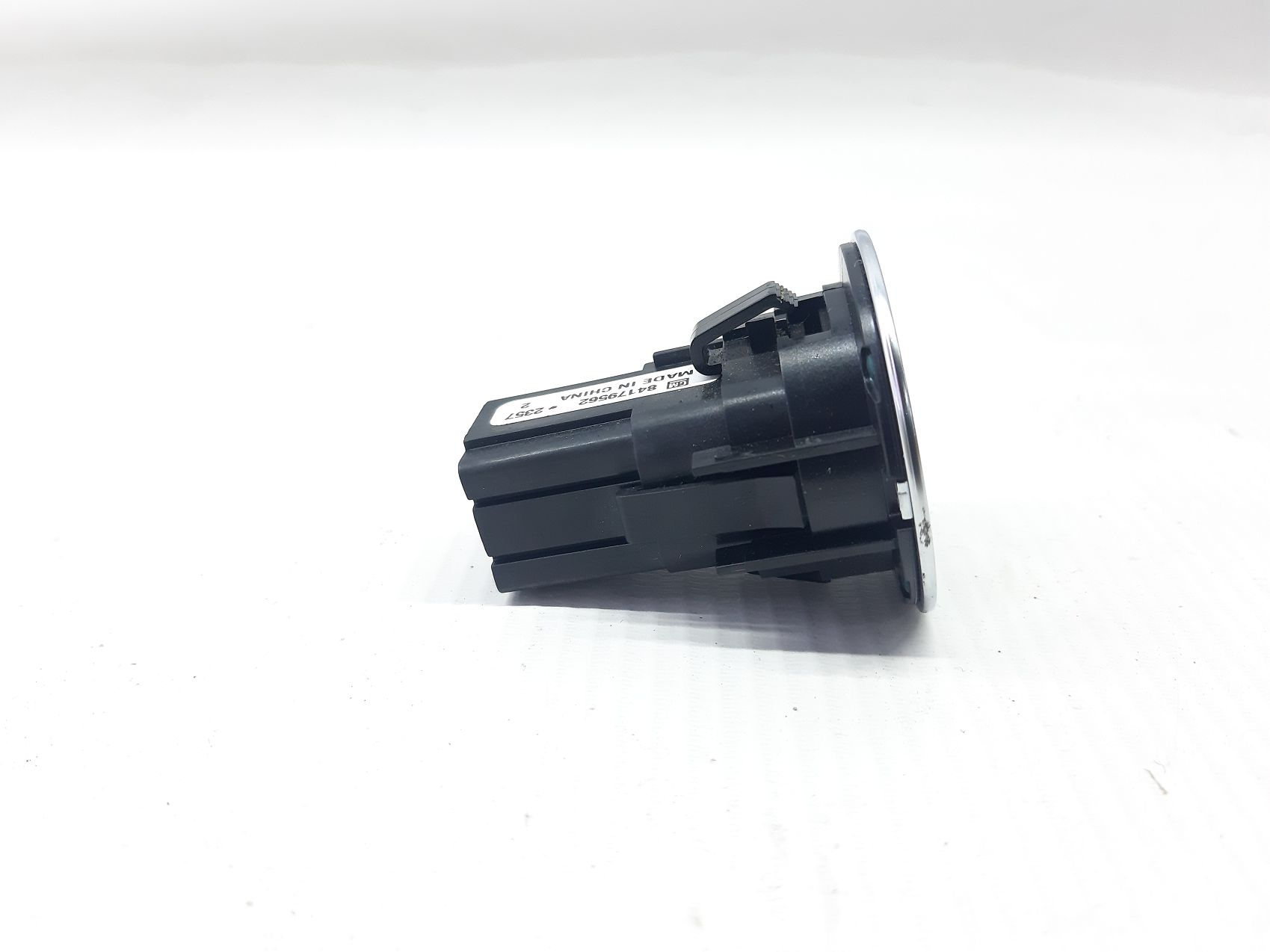 Malibu Кнопка старт-стоп Chevrolet Malibu 2016-2020 84179562 Chevrolet Malibu 4