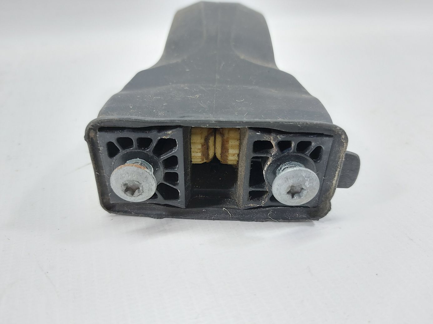 Passat s Обмежувач дверей задньої правої Volkswagen Passat S 2012-2021 561839249C Volkswagen Passat S 3