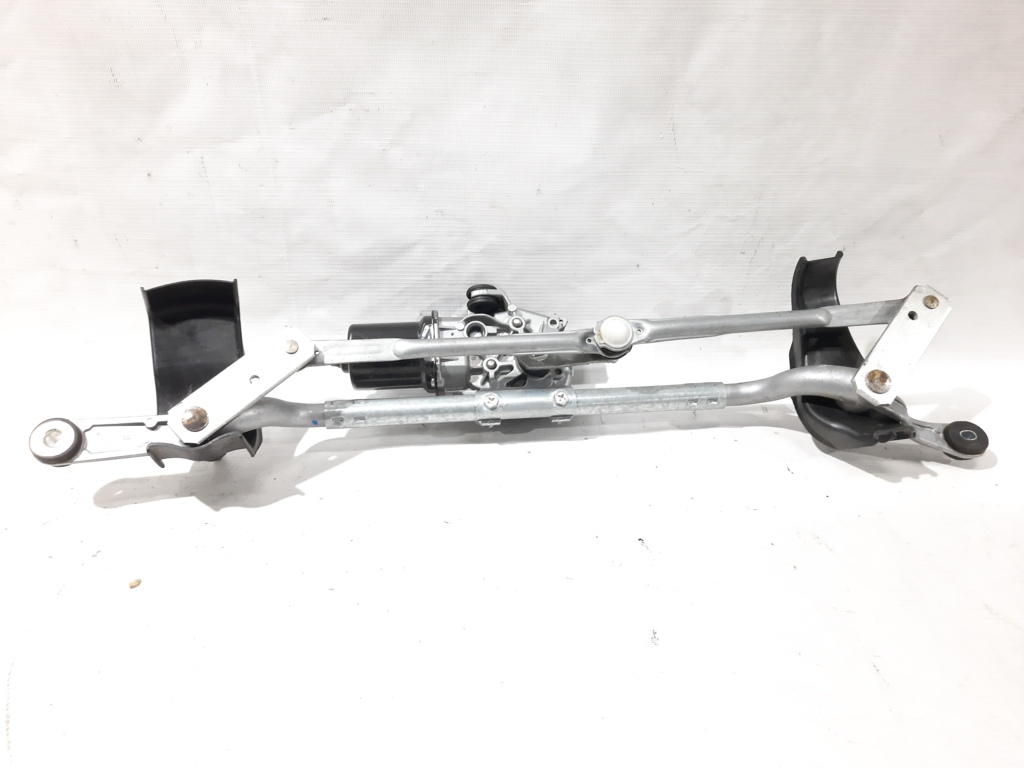 3 Механізм склоочисника Mazda 3 2014-2018 BHS267360A Mazda 3 11