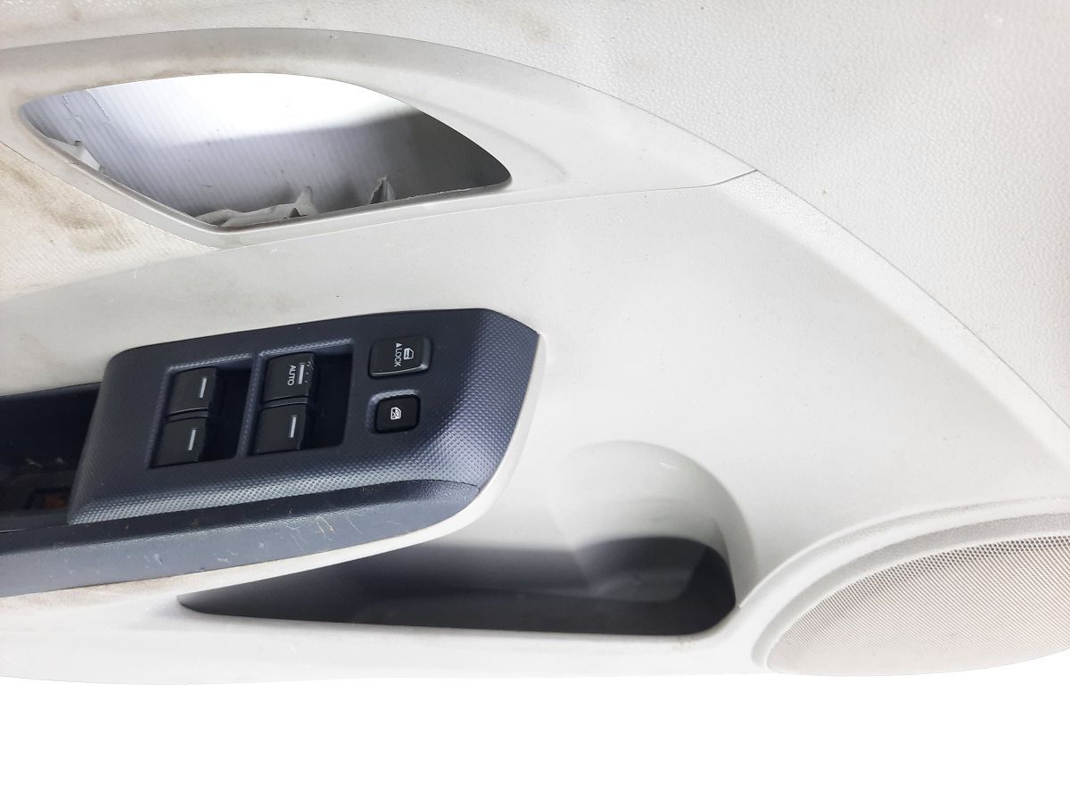 Insight Карта двери передней левой Honda Insight 2010 83580TM8A03ZA Honda Insight 2