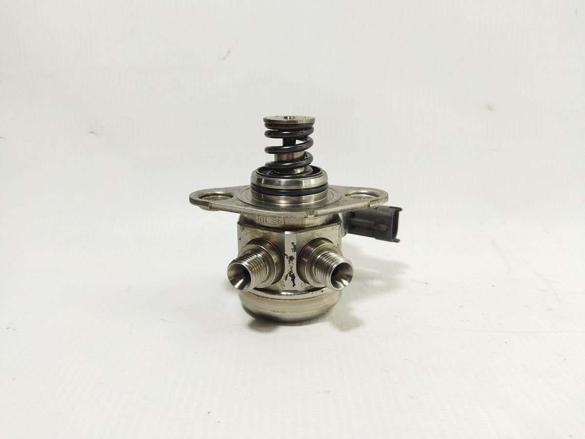 Xf. Паливний насос високого тиску Jaguar XF 2010-2012 8W939D376AF Jaguar XF