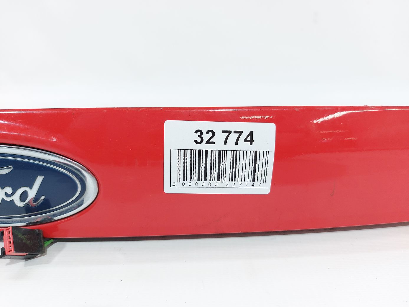 Fiesta sedan Накладка кришки багажника Ford Fiesta sedan 2014-2019 D2BZ5443400CA Ford Fiesta sedan 4
