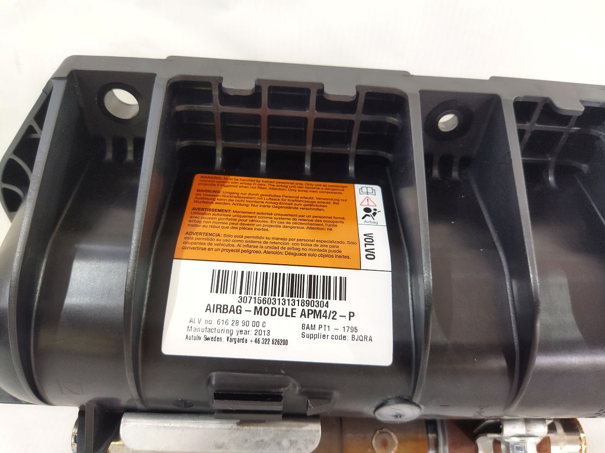 S60 Подушка безопасности пассажира Volvo S60 2011-2018 30715603 Volvo S60 5