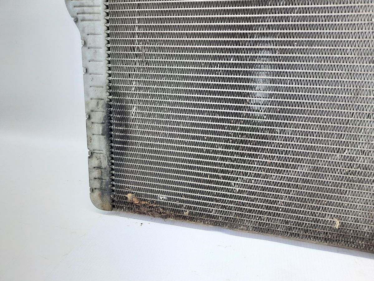 5 series Радіатор системи охолодження (пробитий) BMW 5 series 2011 17118669005 BMW 5 series 12