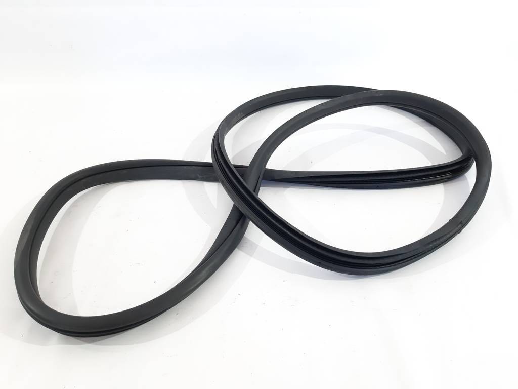 Rdx. Ущільнювач дверей задньої правої Acura RDX 2016-2018 72821TX4A11 Acura RDX