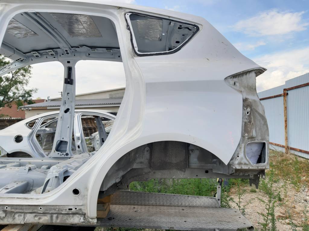 C-max Кузов голый (можно резать) Ford C-Max 2016-2018 DM5Z5850202A Ford C-Max 3