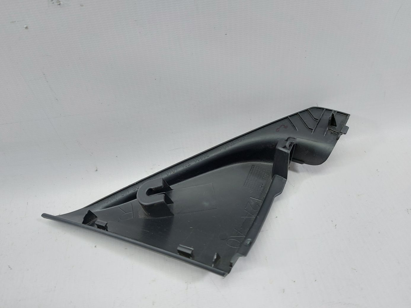 Accord Куток дверей передньої правої Honda Accord Sedan 2013-2017 76220T2AA01ZA Honda Accord Sedan 2 Accord Куток дверей передньої правої Honda Accord Sedan 2013-2017 76220T2AA01ZA Honda Accord Sedan 2