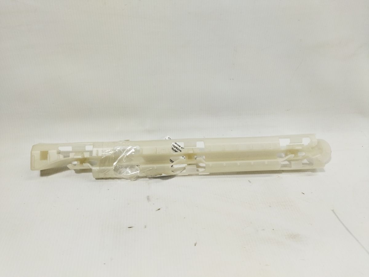 Model 3. Крепление обшивки стойки передней левой Tesla Model 3 2020-2024 153593500B Tesla Model 3