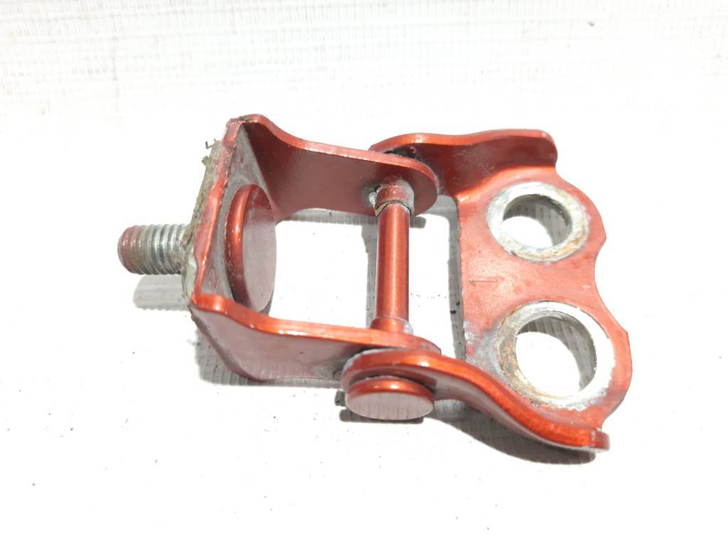 Scion iq Петля крышки багажника левая/правая Toyota Scion IQ 2012-2015 6880174020 Toyota Scion IQ 2