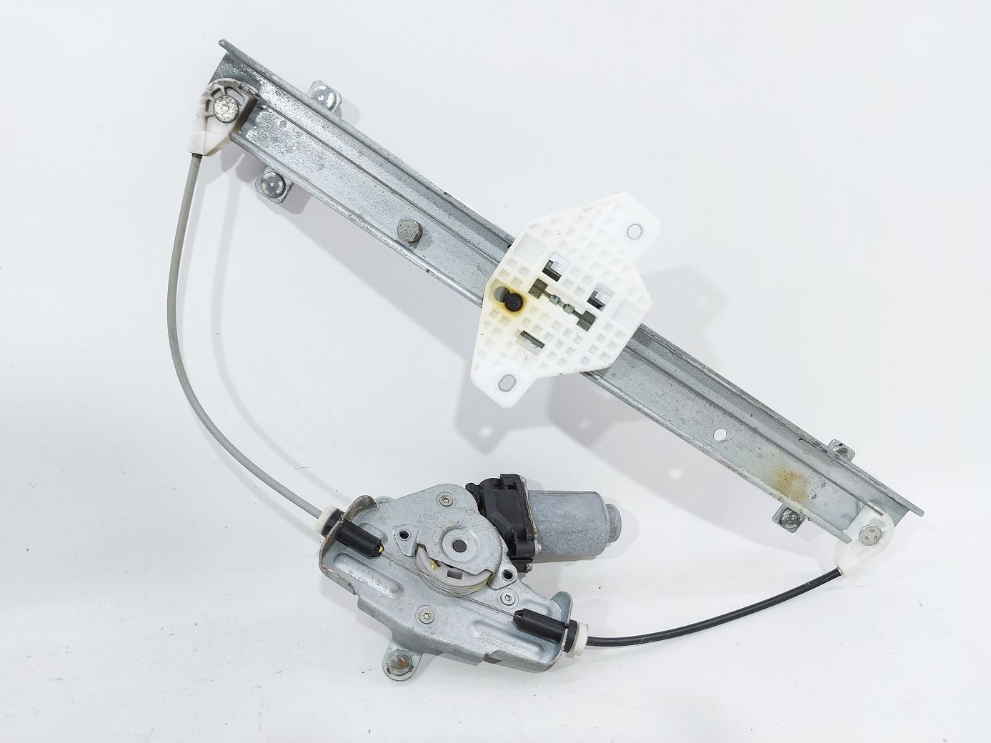 Accent Склопідйомник дверей задньої правої Hyundai Accent 2012-2017 834021R110 Hyundai Accent 2