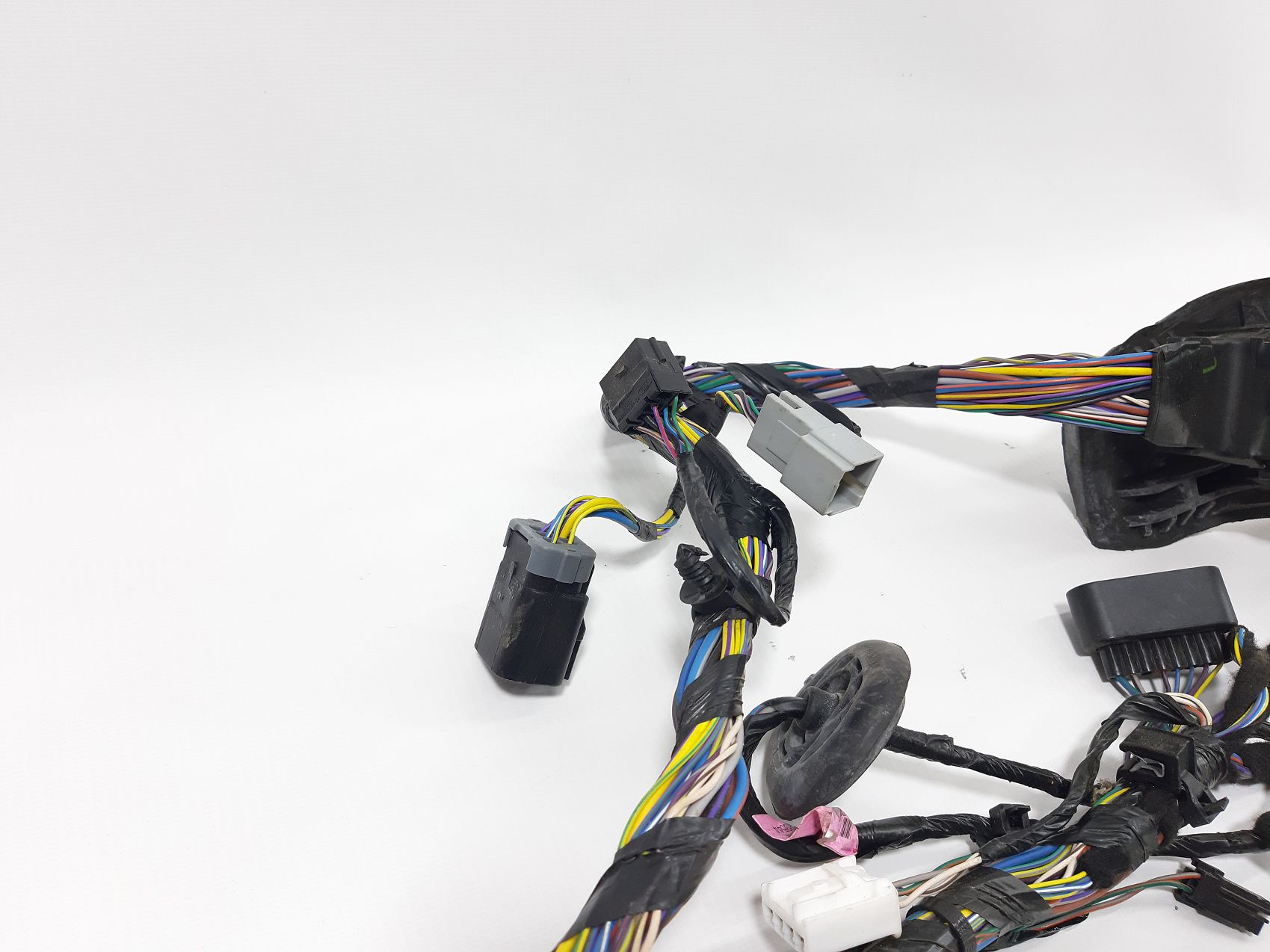 Fiesta Проводка двери передней левой Ford Fiesta 2011-2019 D2BT14A584AEE Ford Fiesta 3