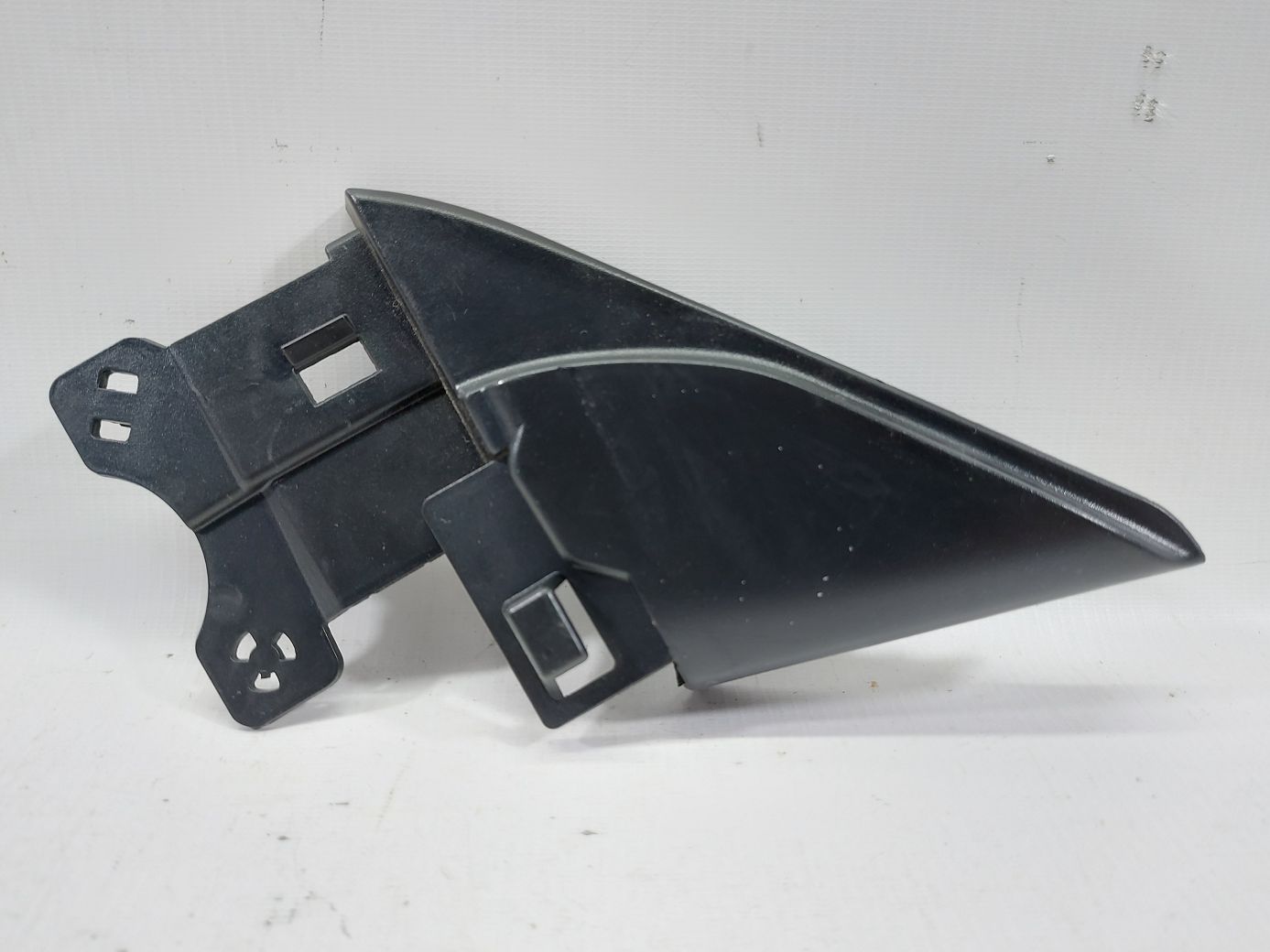 Altima. Кутник дверей передньої правої внутрішній Nissan Altima 2014-2018 802923TA0A Nissan Altima