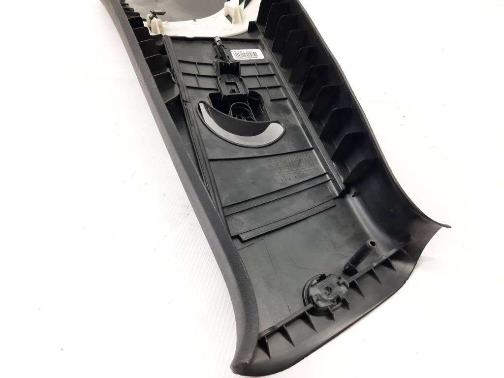 Dart Обшивка стійки центральна верхня ліва Dodge Dart 2014-2016 5NP05DX9AG Dodge Dart 16