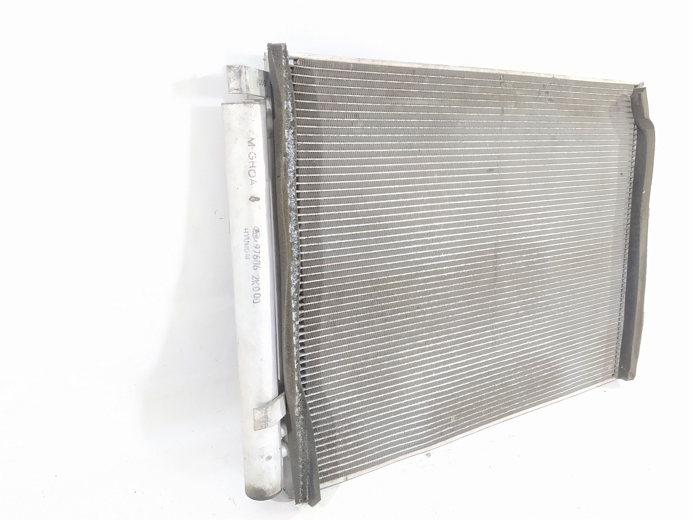 Veloster Радіатор кондиціонера Hyundai Veloster 2012-2015 976062V000 Hyundai Veloster 2