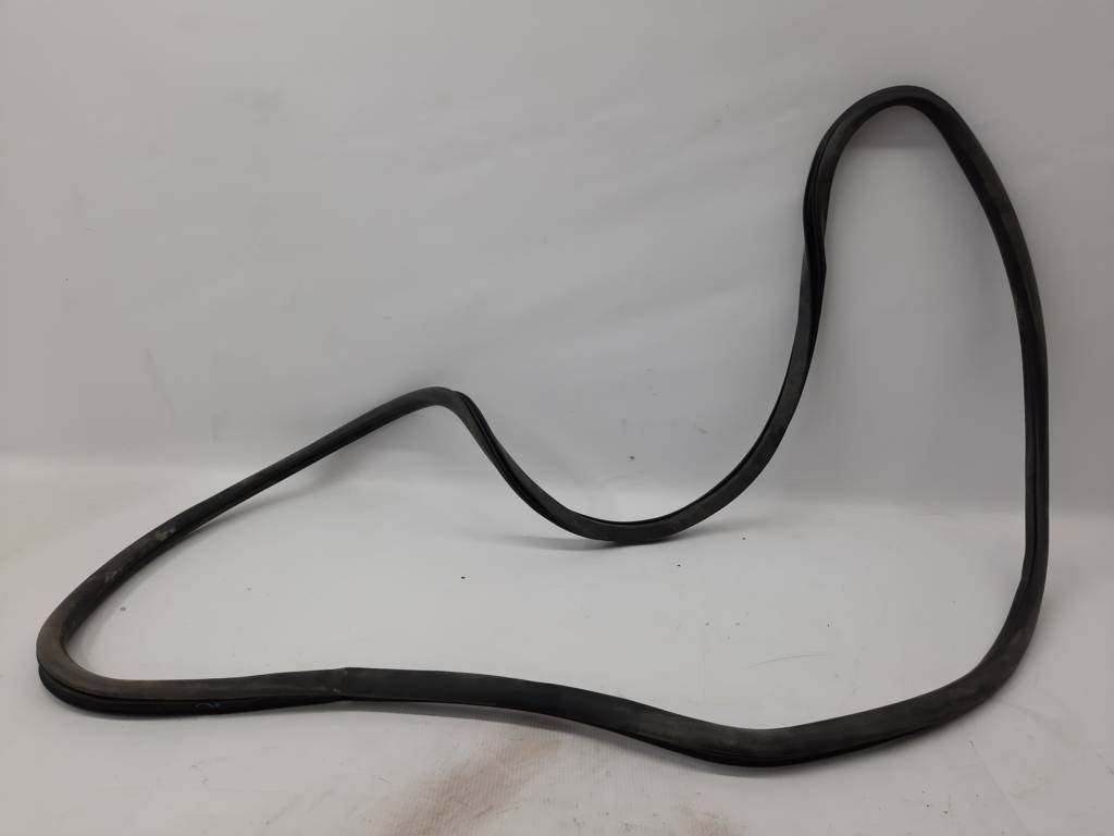 Dart Уплотнительная резинка проёма двери передней левой/правой Dodge Dart 2013-2014 68085076AF Dodge Dart 27