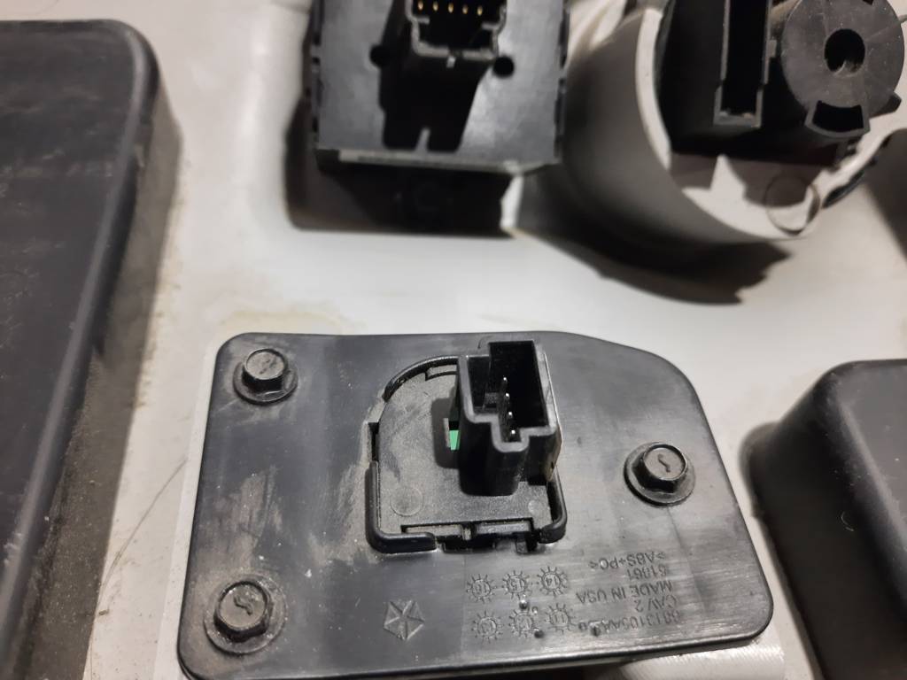 Dart Накладка торпеды под руль Dodge Dart 2013-2019 5RX03DX9AA Dodge Dart 30