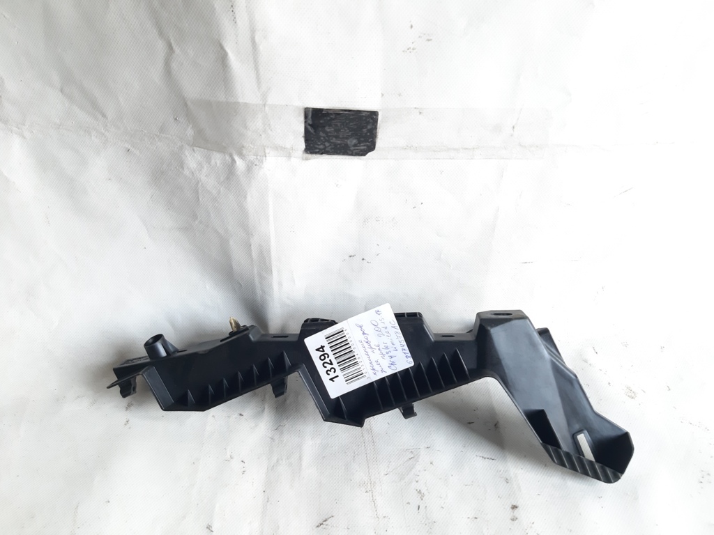 200 limited. Кріплення під проводку праве Chrysler 200 Limited 2015-2017 68174578AC Chrysler 200 Limited