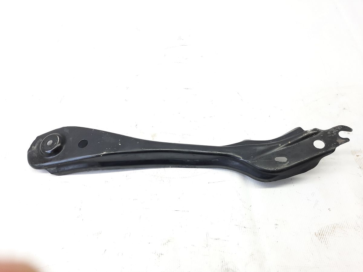 Ats Кронштейн задньої підвіски передній правий Cadillac ATS 2013-2019 20755802 Cadillac ATS 6
