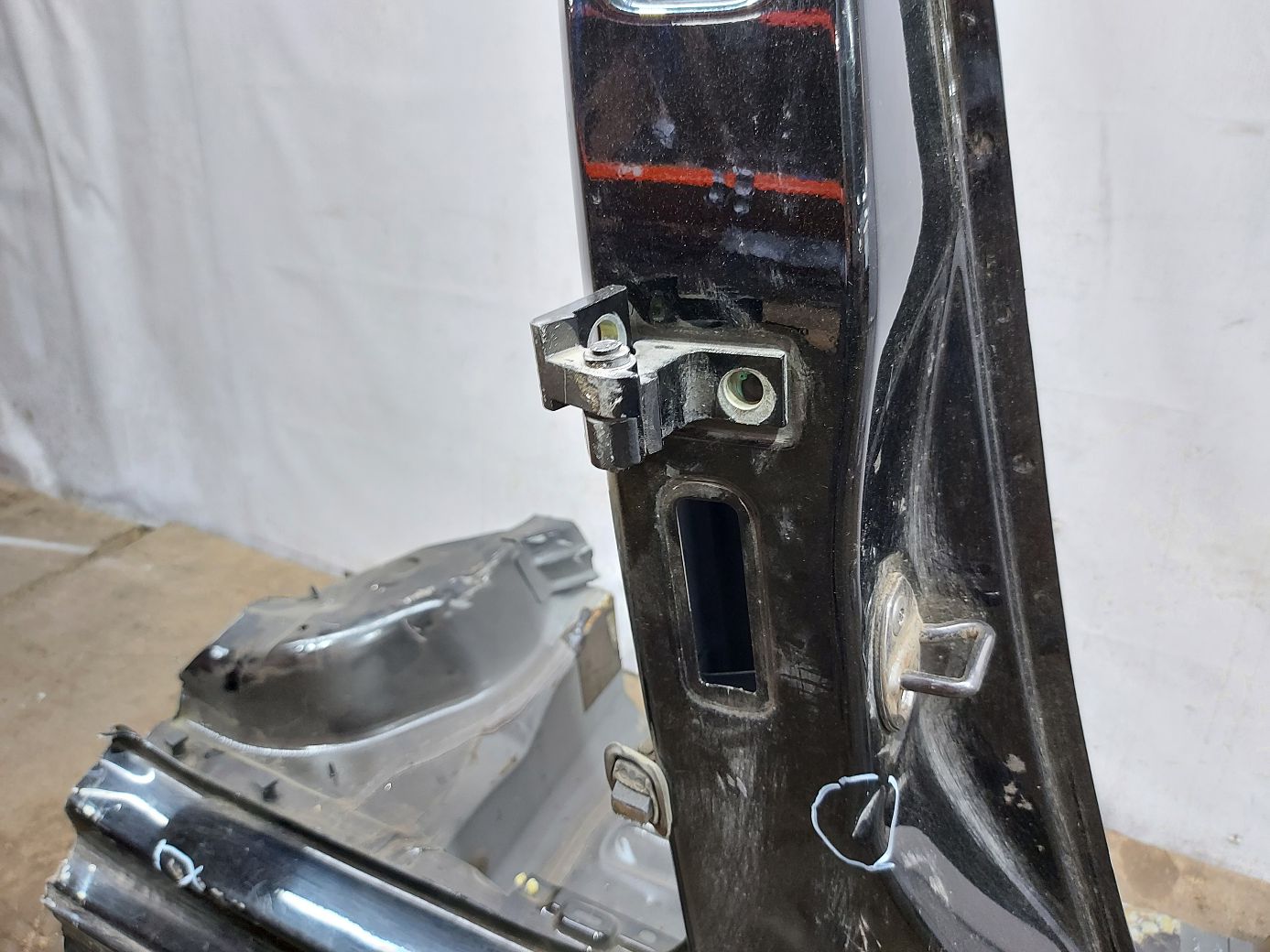 Passat s Стойка центральная правая (металл) Volkswagen Passat S 2012-2019 561809606A Volkswagen Passat S 7