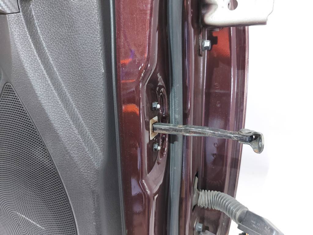 Sorento Двері передні ліві Kia Sorento 2009-2013 760031U000 Kia Sorento 17