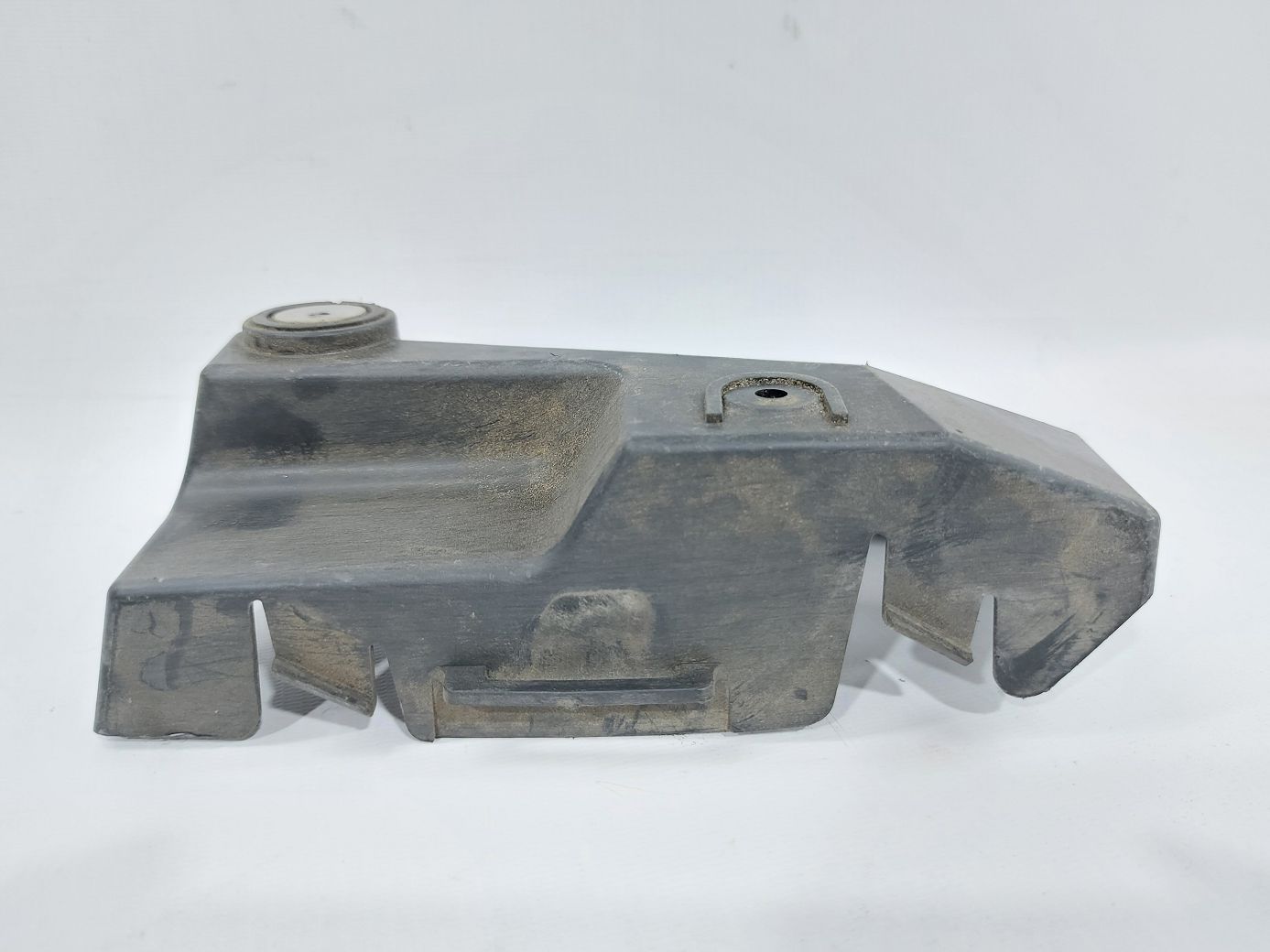 Volt Кріплення бампера заднього праве верхнє Chevrolet Volt 2011-2015 22793094 Chevrolet Volt 5