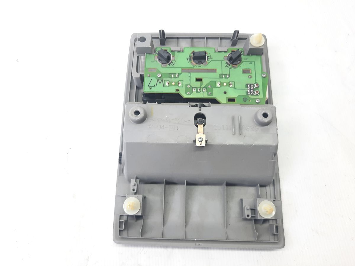 Prius Плафон потолочный передний Toyota Prius 2003-2009 1D111022G Toyota Prius 3