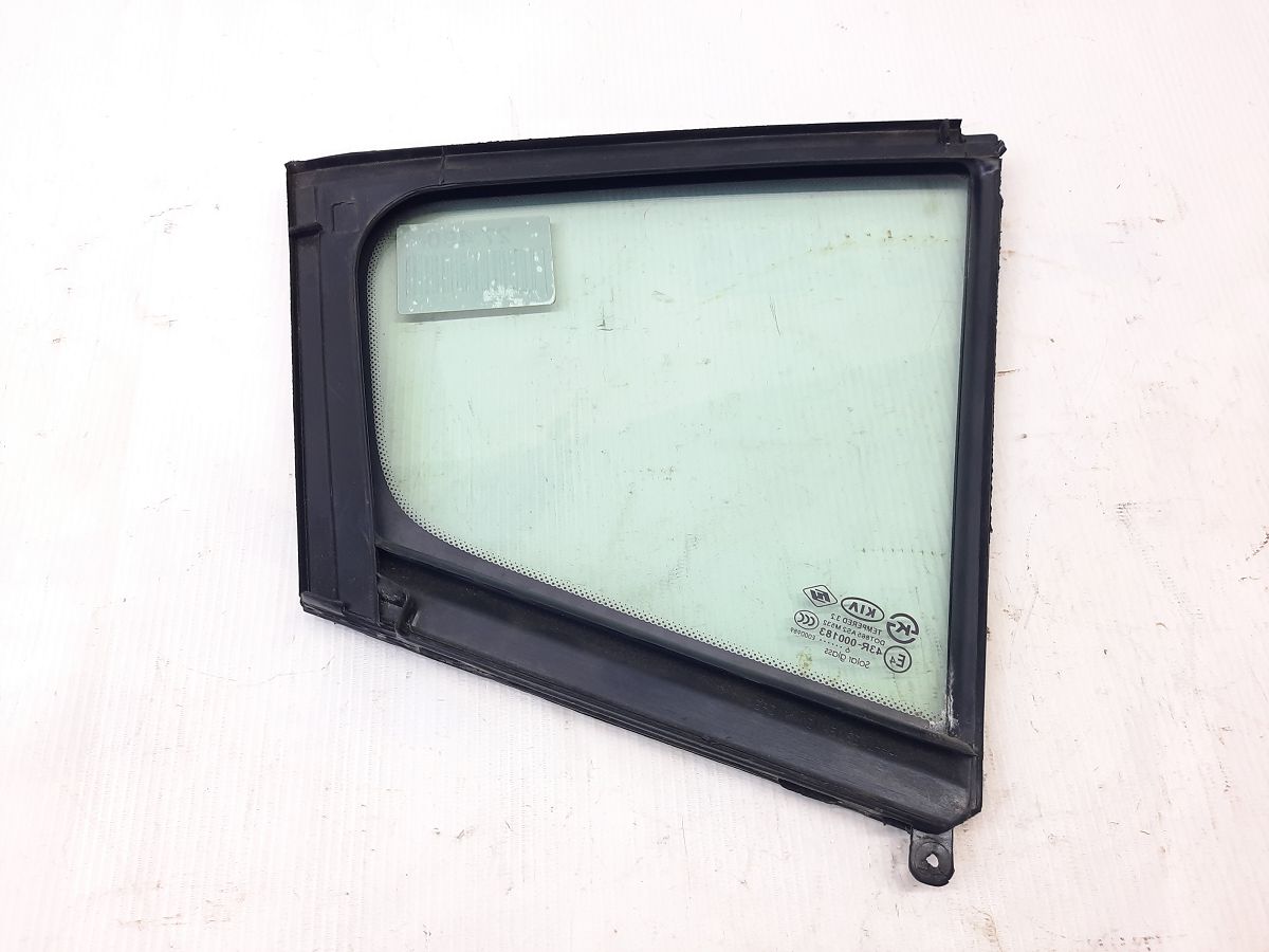 Forte. Форточка двери задней левой Kia Forte 2014-2018 83417A7020 Kia Forte