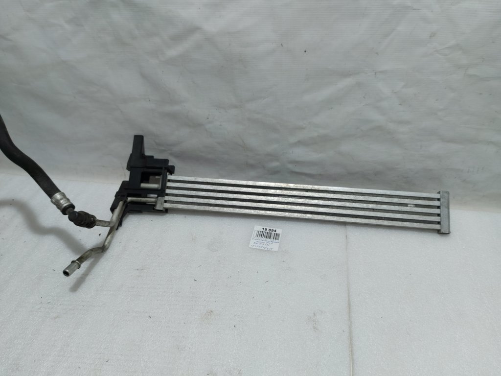 7 series. Радіатор охолодження олії ГУР BMW 7 2012 17117576825 BMW 7