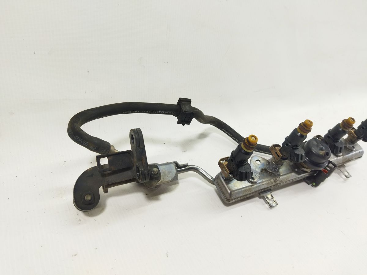 Insight Паливна рейка з форсунками Honda Insight 2010-2014 16620RBJA01 Honda Insight 4