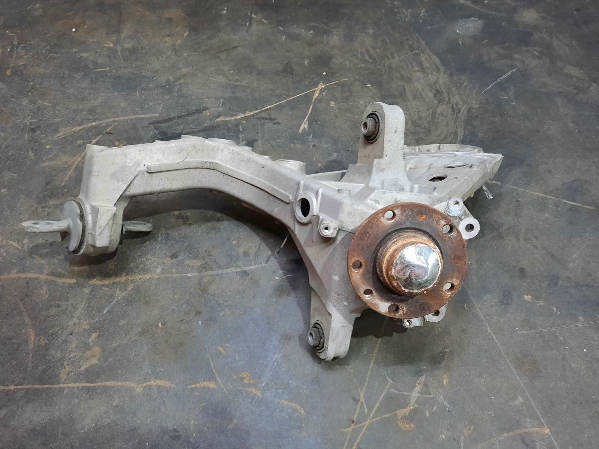 Dart. Поворотний кулак задній правий ступиця Dodge Dart 2013-2014 68172480A Dodge Dart