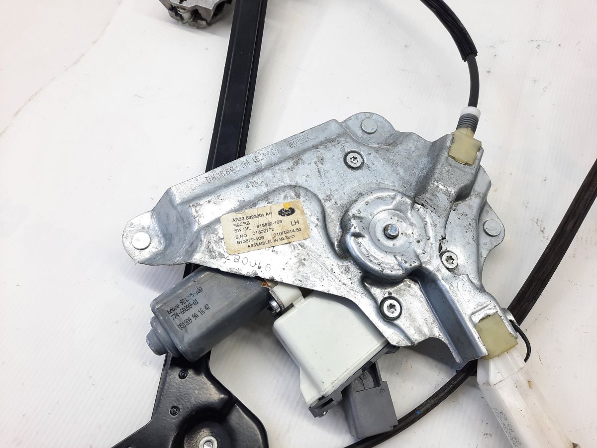 Mustang Склопідйомник двері передньої лівої Ford Mustang 2010-2014 AR3Z6323209A Ford Mustang 2