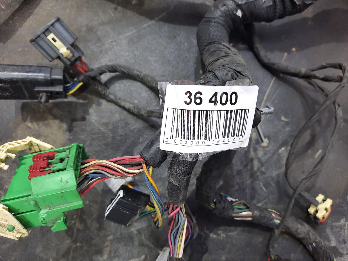 Compass Проводка подкапотная Jeep Compass 2014 68094108AD Jeep Compass 8